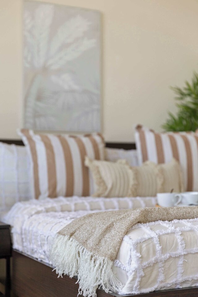 Cozy & Chic 2BR Apt Walk to Melbourne Central