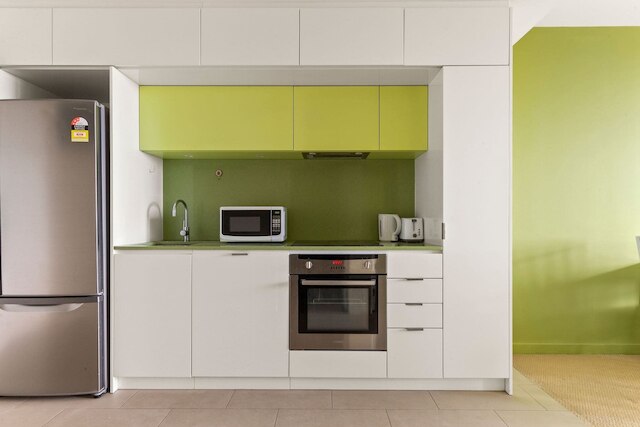 Cozy & Chic 2BR Apt Walk to Melbourne Central