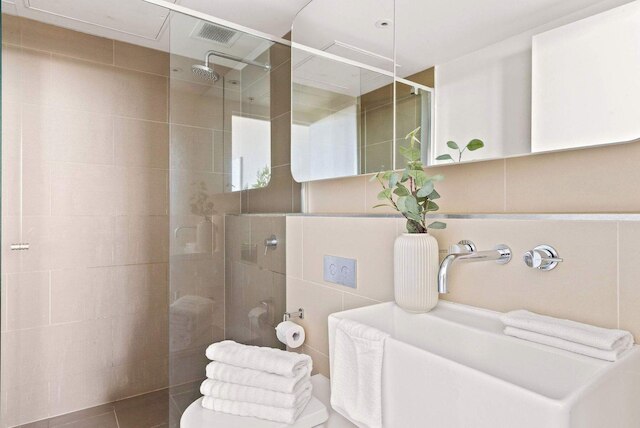 Cozy & Chic 2BR Apt Walk to Melbourne Central