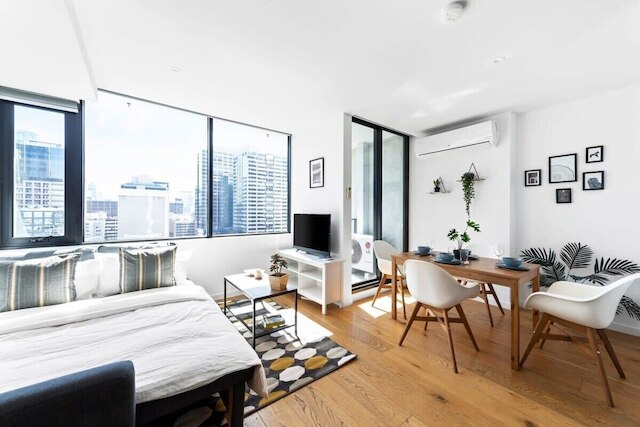 Spacious Southern Cross Stay, Cozy & Central Home