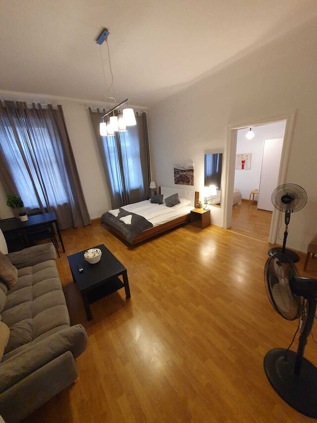 Modern 2BR Apt Downtown Long Stay