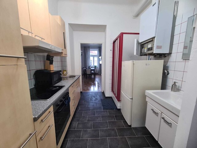 Chic 2BR Apt Downtown Long Stay