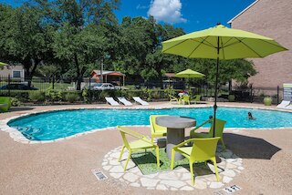  Landing Apartments - Austin near Windsor Park