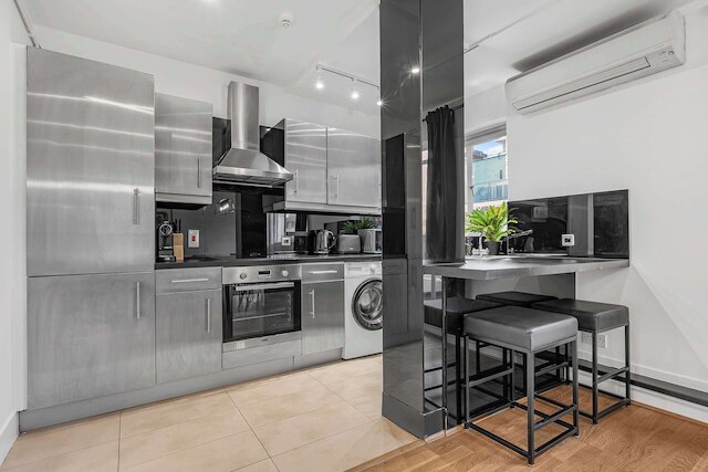 ルミナ ハウス - フィッツロヴィア - by フランキー