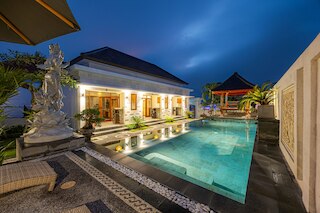 コーブ ダルマ ケンチャナ