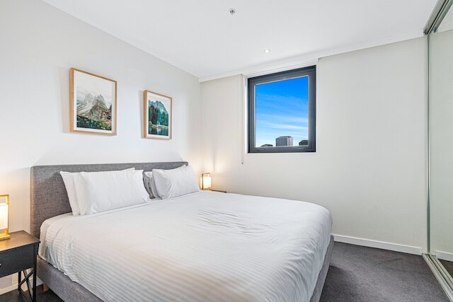 プリスティン 2ベッド ユニット ウィズ ビューティフル シティ ランドスケープ