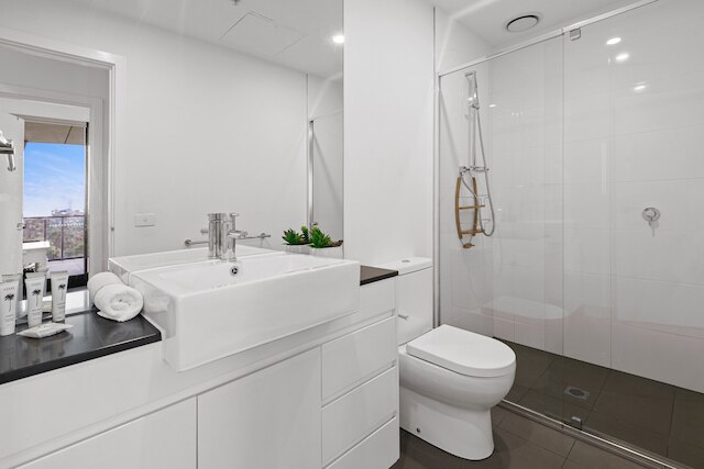 ア テイスト オブ パラダイス イン インナーシティ サバービア