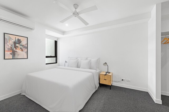 スタイリッシュ ウエストエンド ステイ ウィズ ルーフトッププール & BBQ