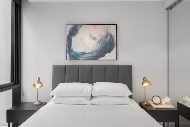 チャーミング 1ベッド アパートメント ウィズ ア バルコニー