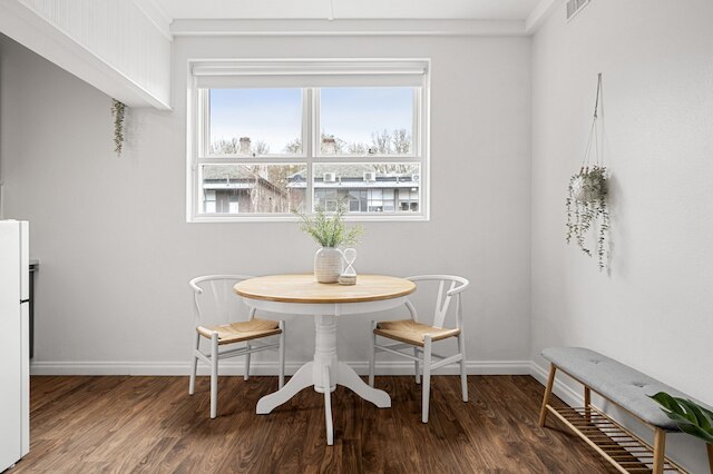 チャーミング 1 ベッド ウィズ ファイアプレース バイ ザ ビーチ