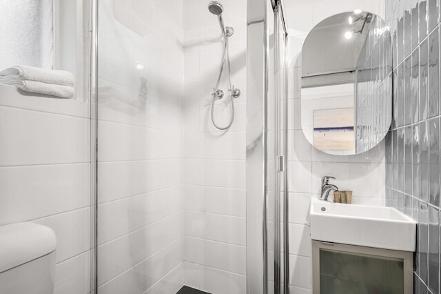 チャーミング 1 ベッド ウィズ ファイアプレース バイ ザ ビーチ