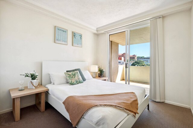 インナーシティ 1 ベッド ウィズ プール & スパ