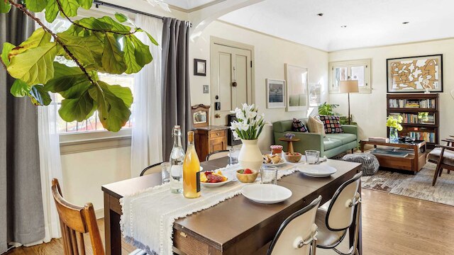 スパニッシュ リバイバル チャーム イン シルバーレイク ウィズ パティオ, BBQ & ウォーカブル ロケーション マルトマン マナー バイ アヴァンステイ