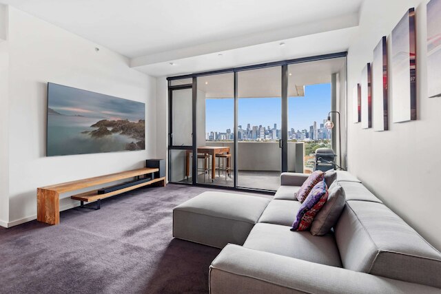 2 ベッド, 500m フロム ザ ビーチ ウィズ プール, ジム & サウナ