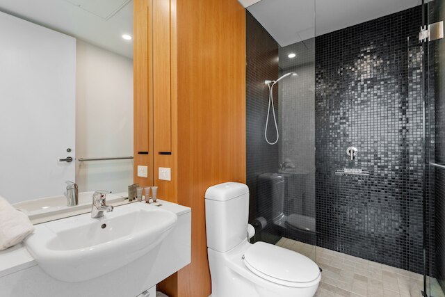 2 ベッド, 500m フロム ザ ビーチ ウィズ プール, ジム & サウナ