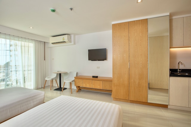 フォーリウム パタヤ ホテル アンド サービスド レジデンス