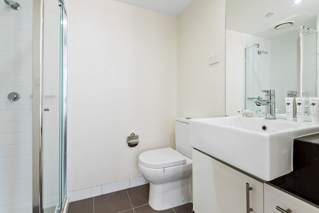 モダン シティ コンビニエンス ウィズ グレートアメニティーズ