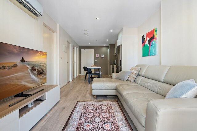 モダン シティ コンビニエンス ウィズ グレートアメニティーズ