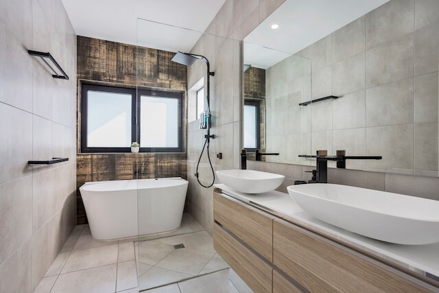 ケアンズ ノース 4ベッド ウィズ アウトドアダイニング & プール