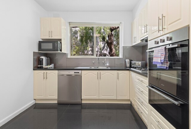 チャーミング インナーシティ ステイ - スペース、スタイル & ロケーション