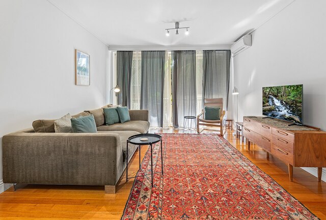 チャーミング インナーシティ ステイ - スペース、スタイル & ロケーション