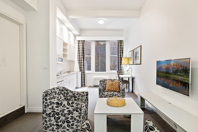 インナーシティ スタジオ - ウォーク トゥ エブリシング！