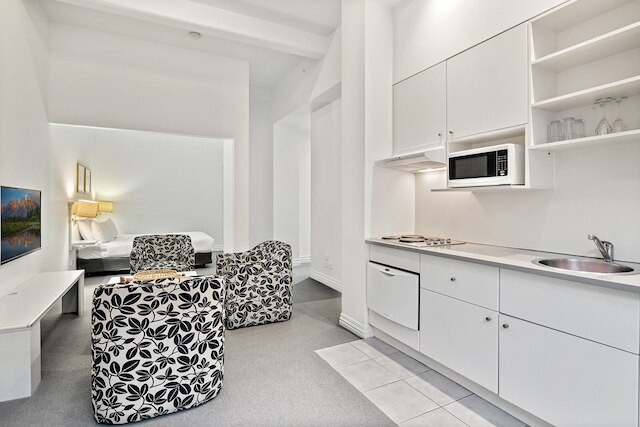 インナーシティ スタジオ - ウォーク トゥ エブリシング！