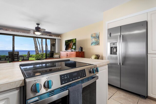 オーシャンフロント ノー ステアーズ アップグレード コンシェルジュ インクルーデッド