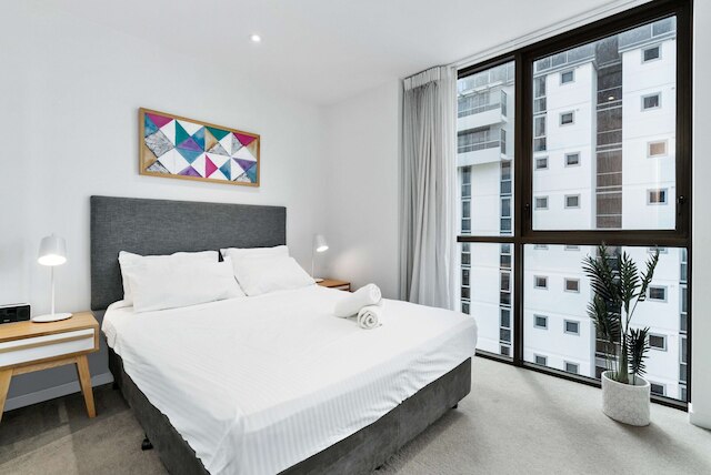 エレガント 2ベッド ウィズ スタニング ビューズ、プール、BBQ、ジム