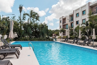 オンブー - モダン コンフォート イン ワイアカン