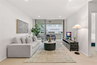 ウエストエンド フラット ウィズ プール アンド BBQ アクセス