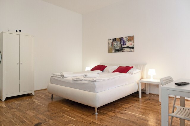 アフォーダブル 3ベッドルーム アパートメント ベルヴェデーレ ヴィシニティ