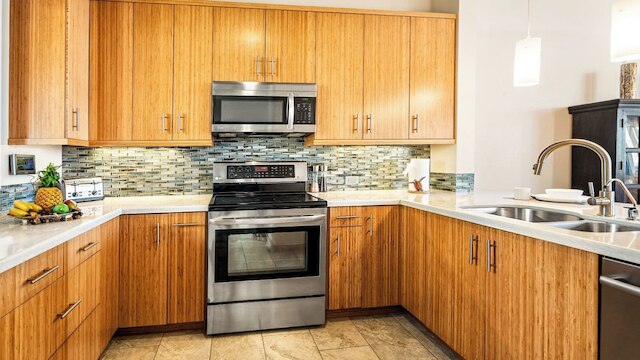 オーシャンフロント ペントハウス ウィズ サンセットビューズ, エアコンディショナー アンド ラップアラウンド ラナイ！ - Vrkcv