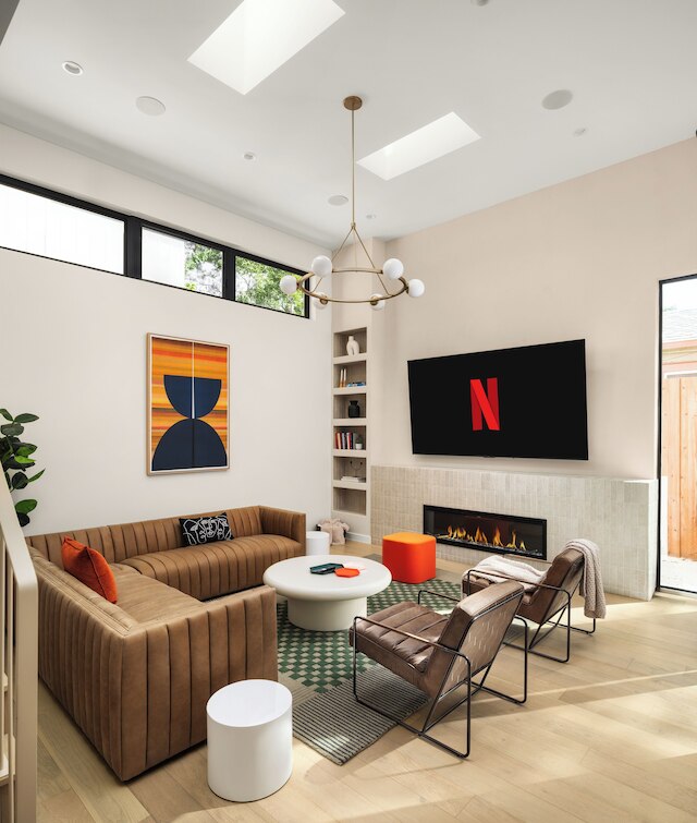 イーストサイド ラックス グループ ウィズ プール ニア ダウンタウン