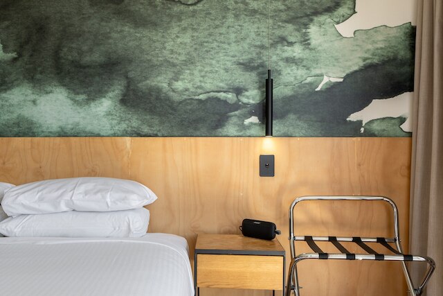 クワーキー CBD 1ベッド ウィズ プール、サウナ アンド バルコニー