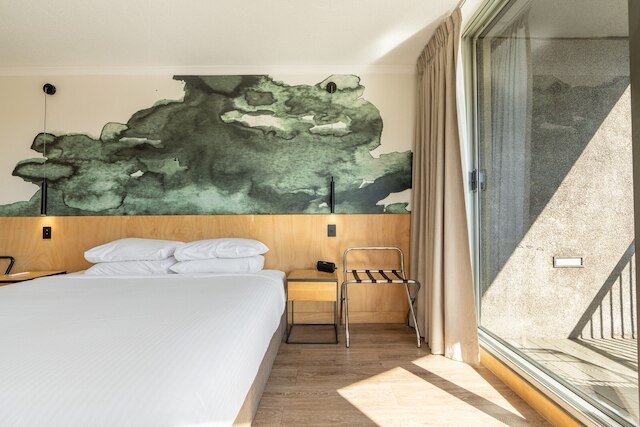 クワーキー CBD 1ベッド ウィズ プール、サウナ アンド バルコニー