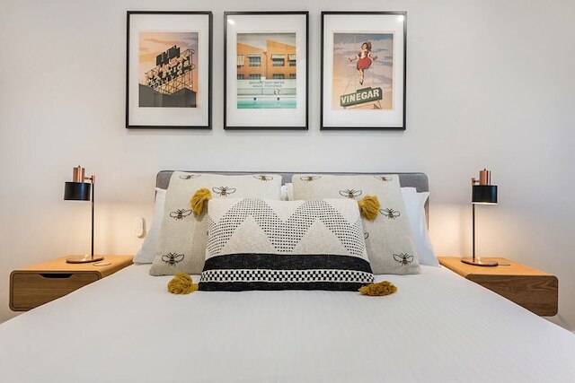 ビューティフル 2ストーリーユニット ウィズ バルコニー ニア スミスストリート