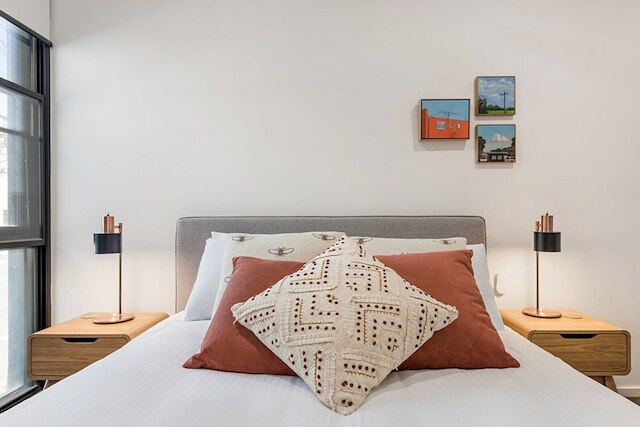 ビューティフル 2ストーリーユニット ウィズ バルコニー ニア スミスストリート