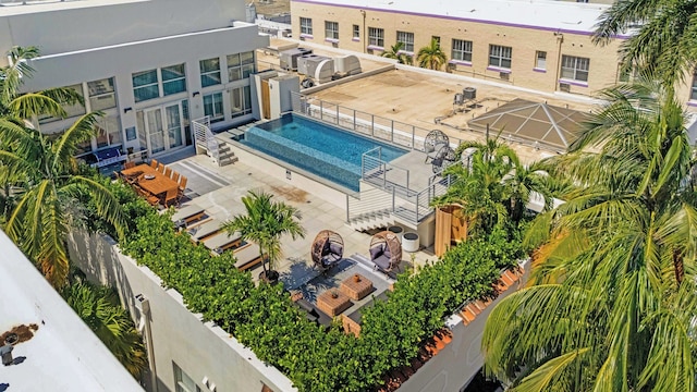 ペントハウス ウィズ プライベートプール イン サウス ビーチ