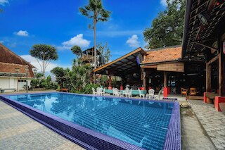 ホテル O ニア アルン アルン フォーマリー エンブン