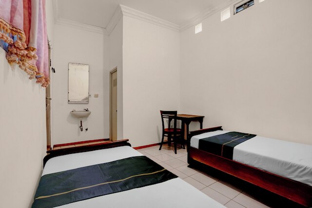 ホテル O ニア アルン アルン フォーマリー エンブン