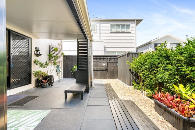 スペーシャス 1ベッド ユニット ウィズ アウトドア パティオ ダイニング