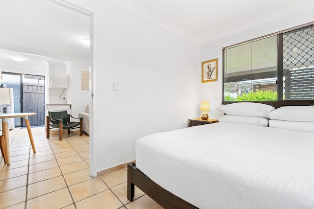 スペーシャス 1ベッド ユニット ウィズ アウトドア パティオ ダイニング