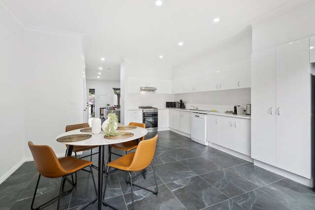 スリーク 2 ベッド テラス ニア ローカル パークス