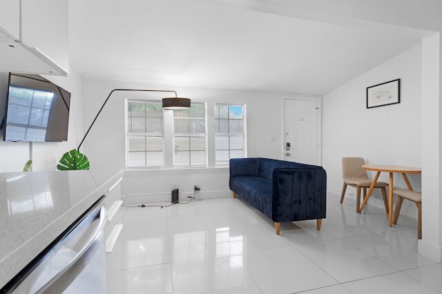 7BD Downtown Oasis Pool