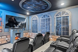 ラグジュアリー 9ベッドルーム パラディソ プール, シネマ & ゲームルーム