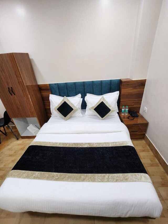 ホテル ニーラム パレス