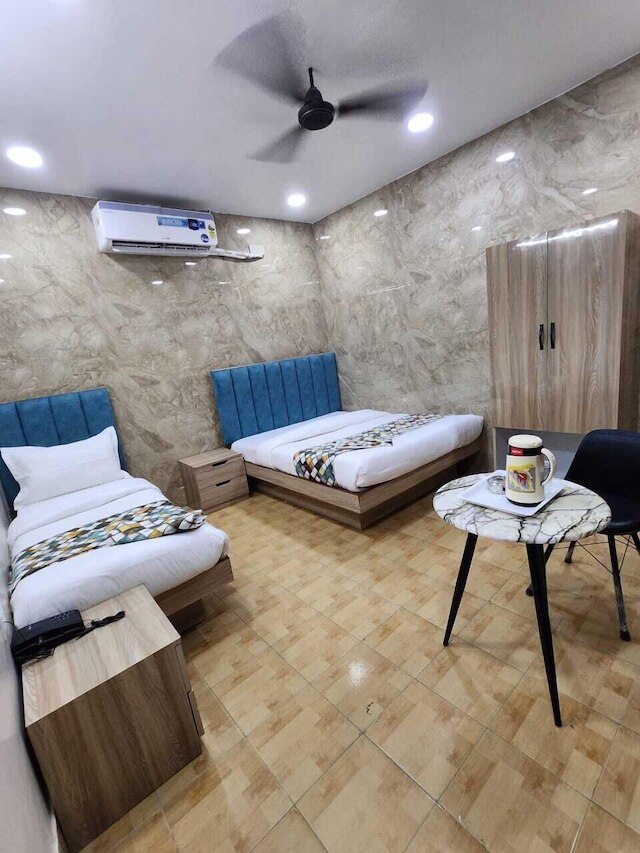 ホテル ニーラム パレス