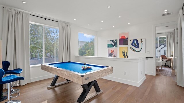 ニューリー リノベーテッド ローアレルゲン ホーム ウィズ プール & ホットタブ