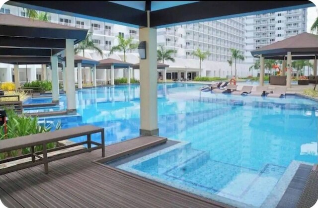 エレガント パサイシティ アパートメント ウィズ セントラルヒーティング & シェアードプール